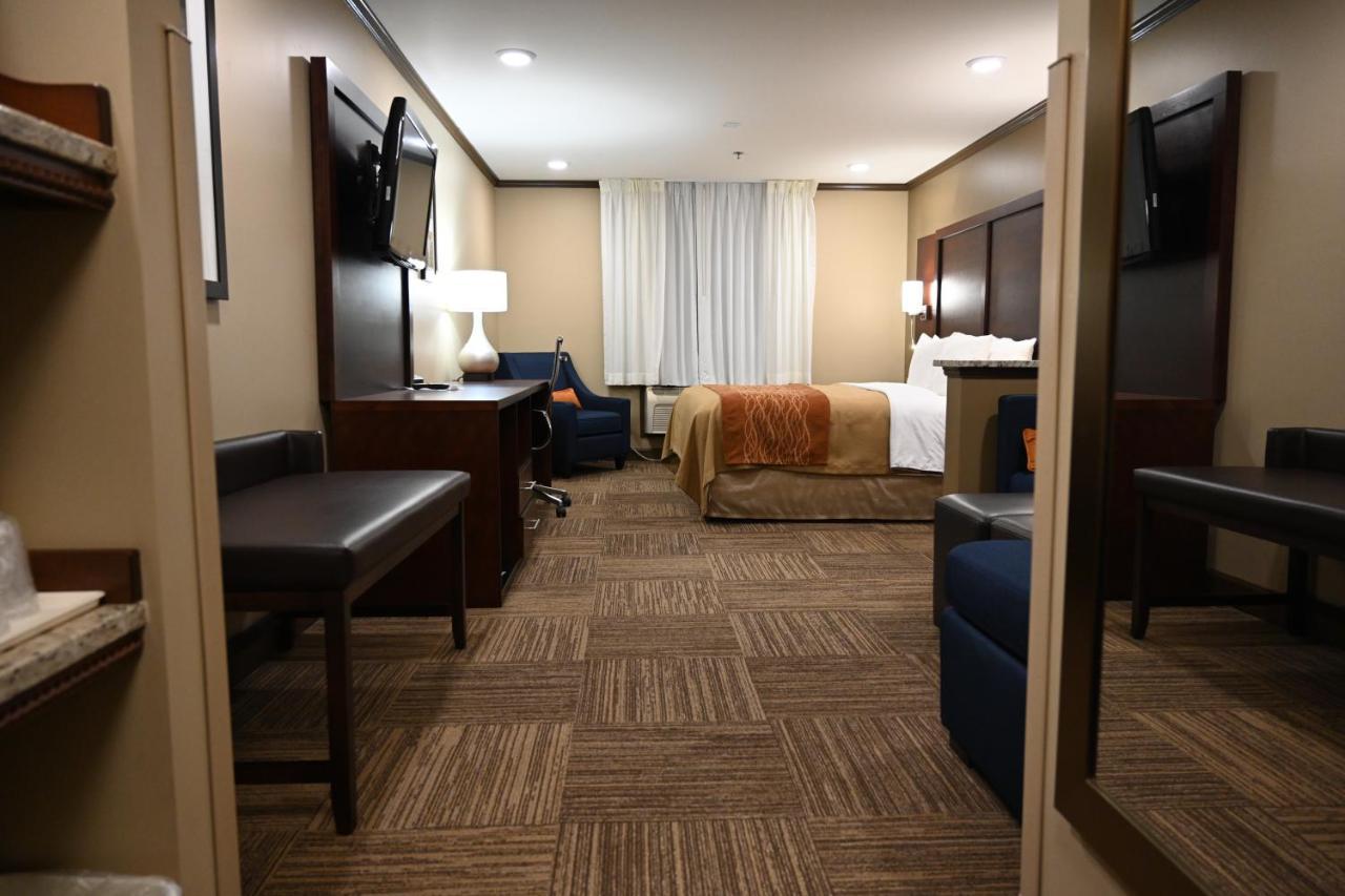 Giles Hotel Inn And Suites Pulaski Eksteriør billede