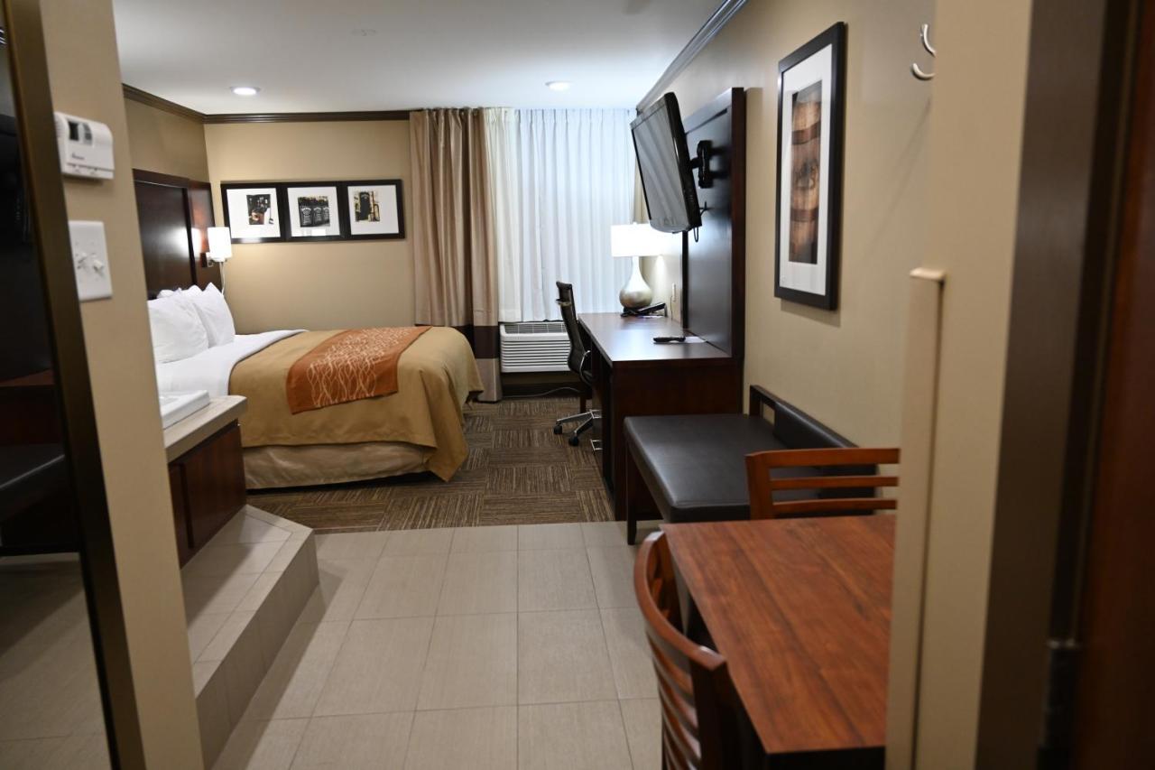 Giles Hotel Inn And Suites Pulaski Eksteriør billede