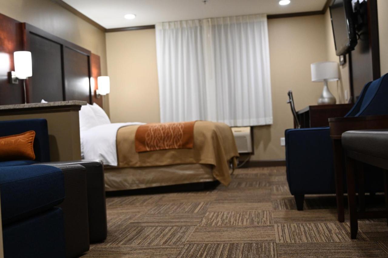 Giles Hotel Inn And Suites Pulaski Eksteriør billede