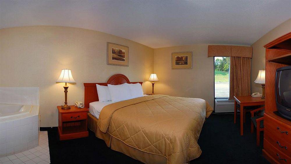 Giles Hotel Inn And Suites Pulaski Eksteriør billede